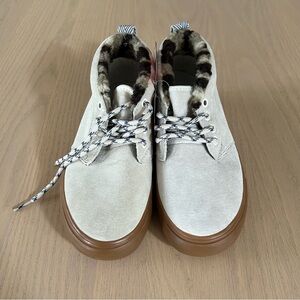 Vans Chukka Suede Women’s Size 7